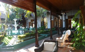 Granada - hotel courtyard