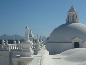 Leon folk - roof and Momotombo